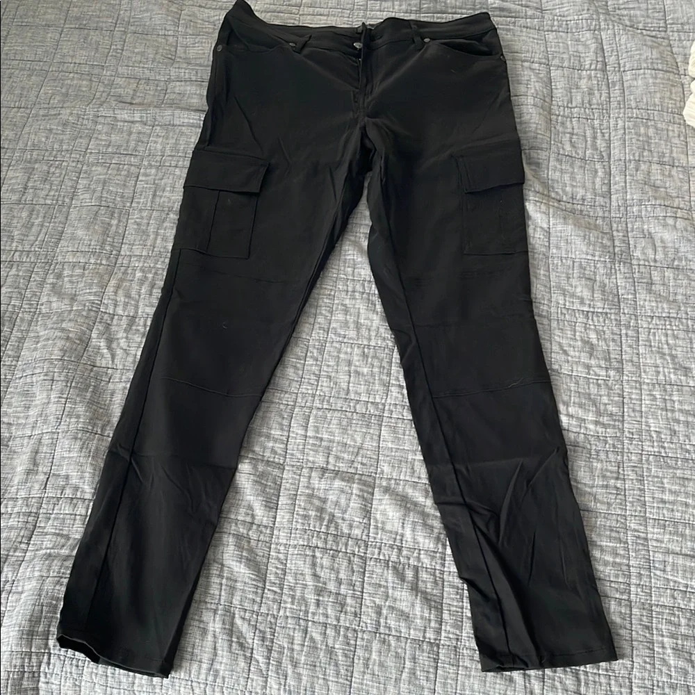 Prana Black Women's Cargo Pants - Picture 1 of 4